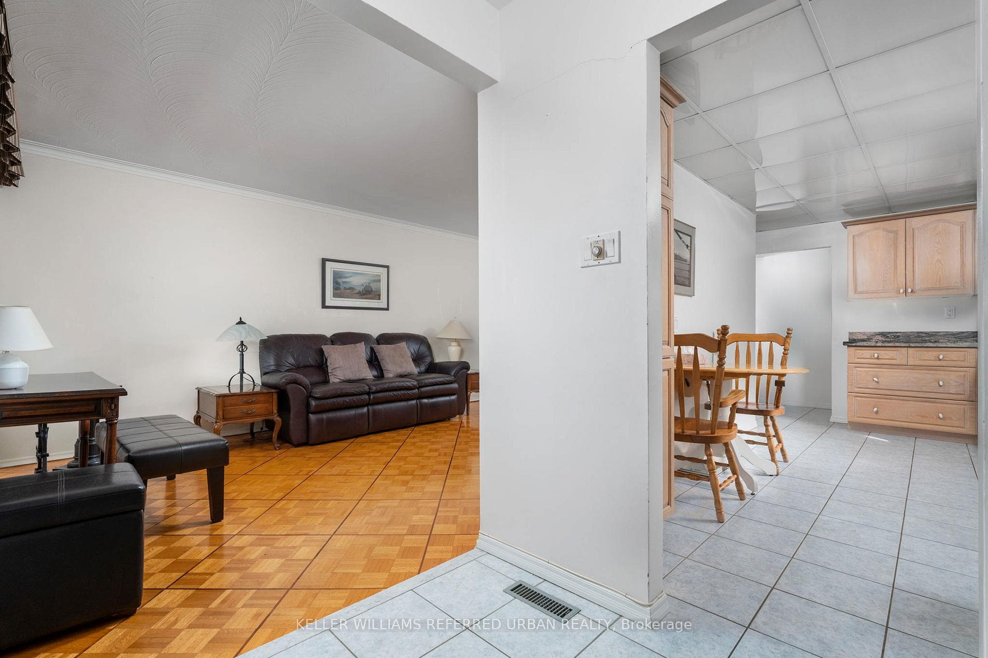 49 Navenby Crescent photo 5