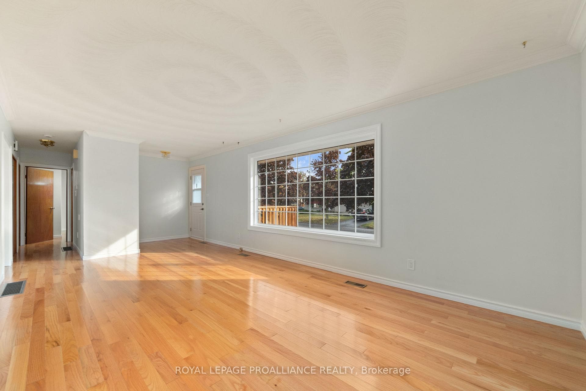 54 Fifth Avenue photo 10