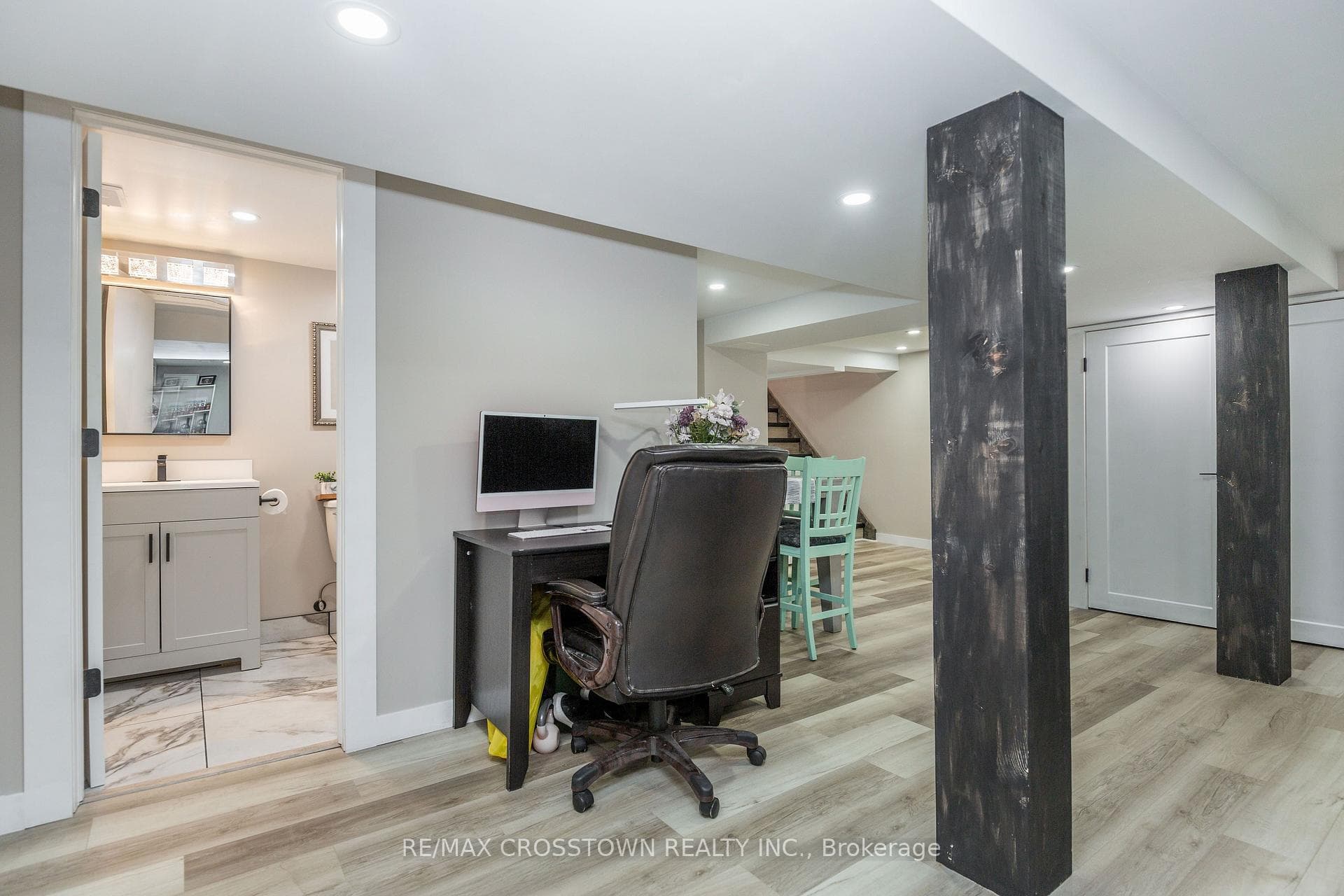 281 Elizabeth Street photo 24