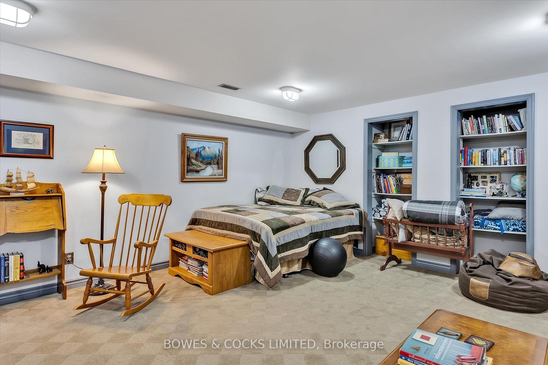 687 Steinkrauss Drive photo 32