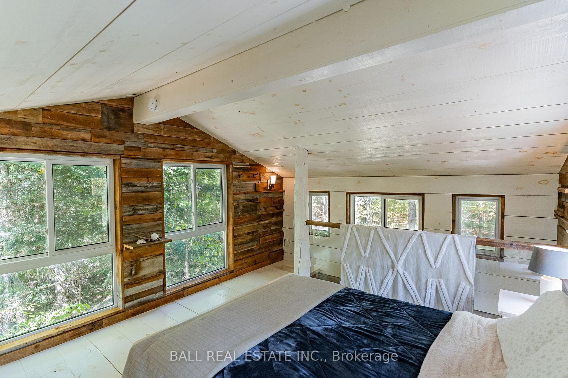 Cabin #2- upstairs