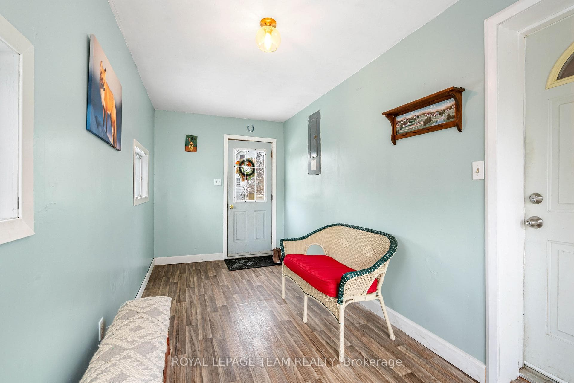 11509 Queen Street photo 3
