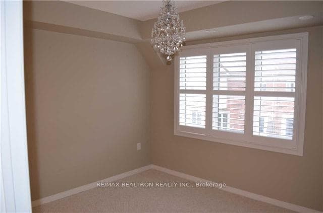 90 Louisbourg Way photo 8