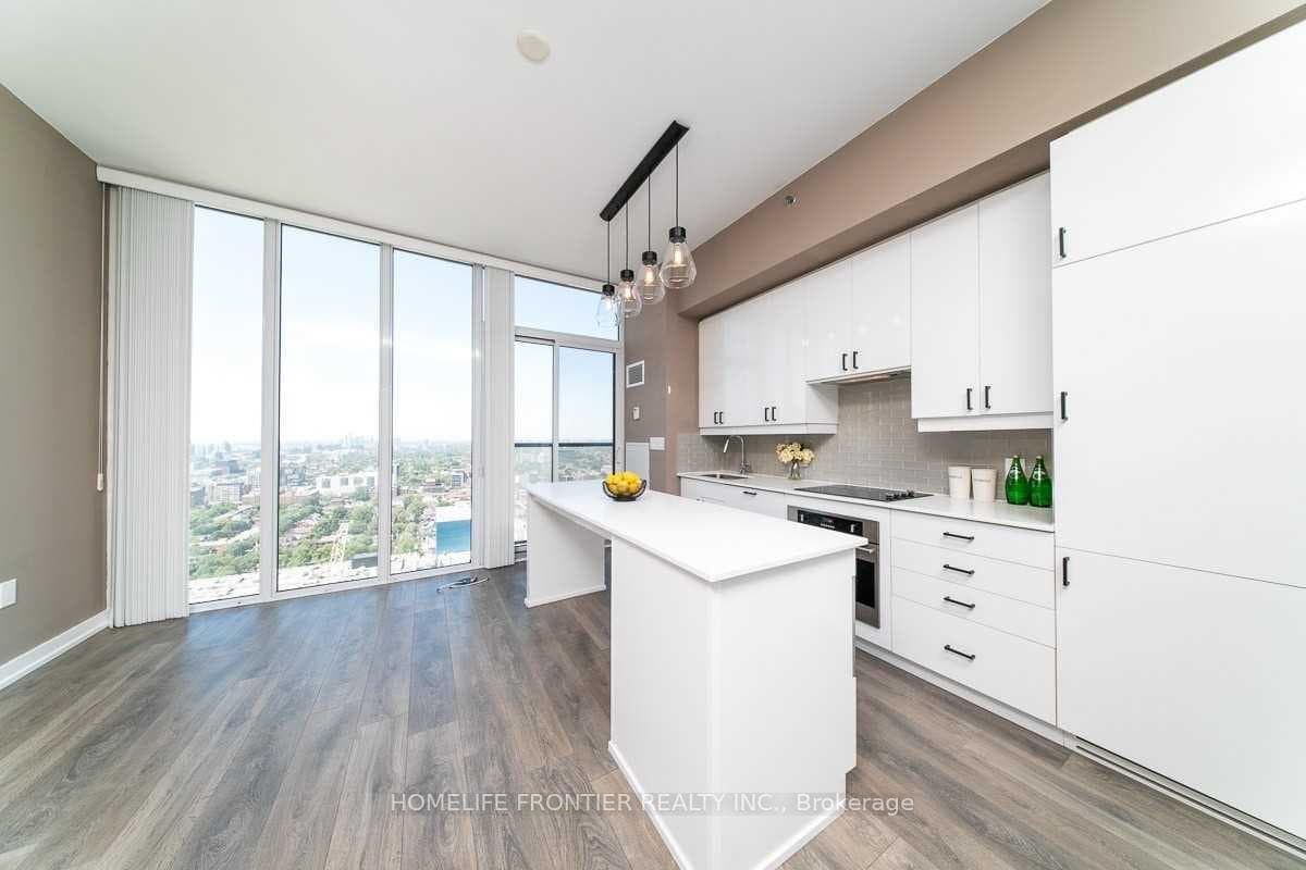 426 University Avenue Unit 3402 photo 1