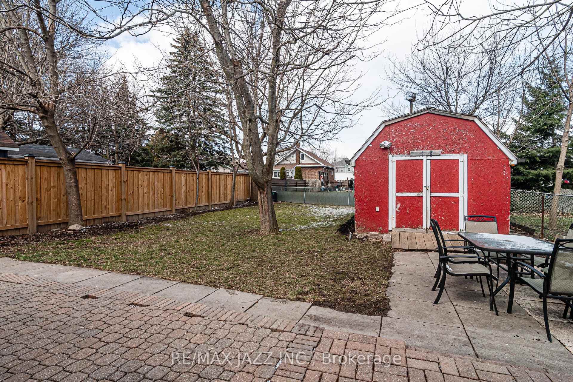 292 Saint Eloi Avenue photo 15