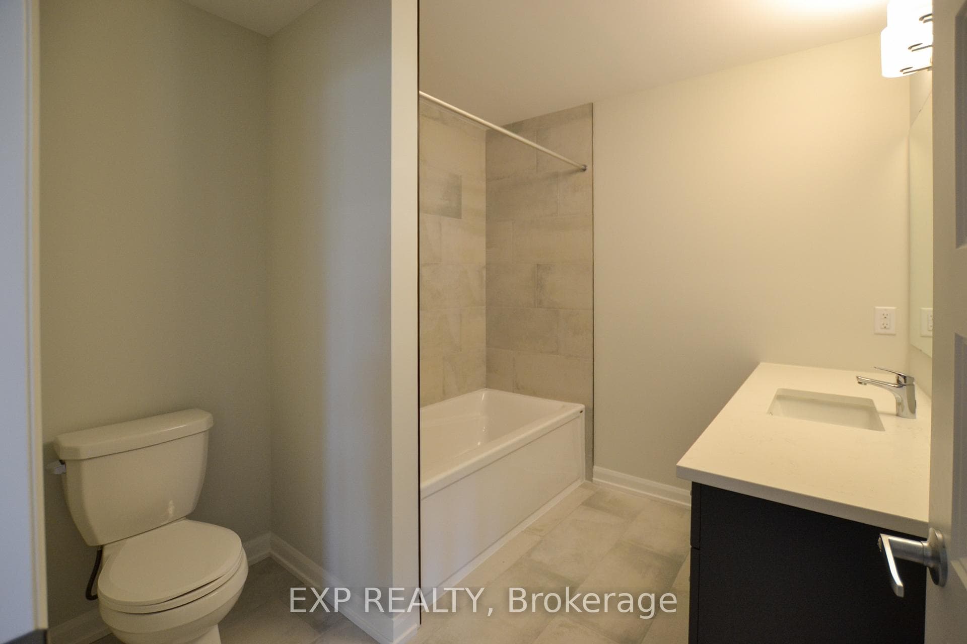 623 Montessor Crescent photo 20