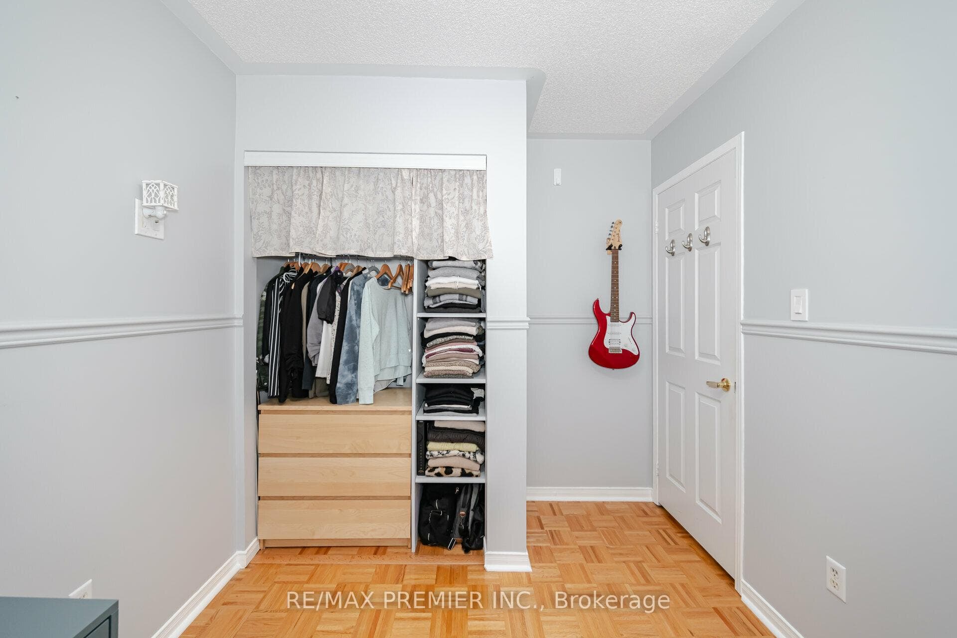 16 Michelle Drive photo 32