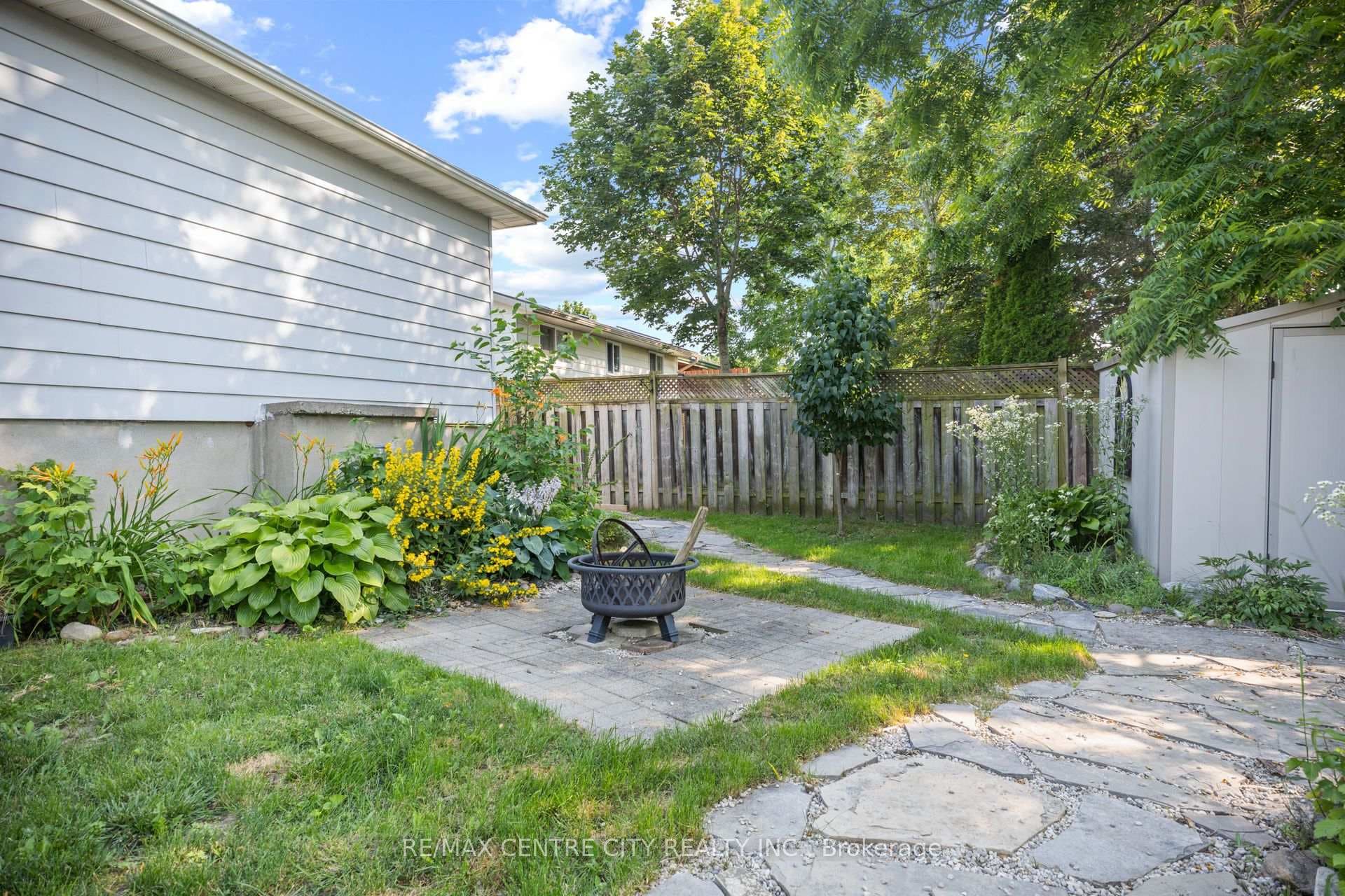 684 Macyoung Drive photo 29