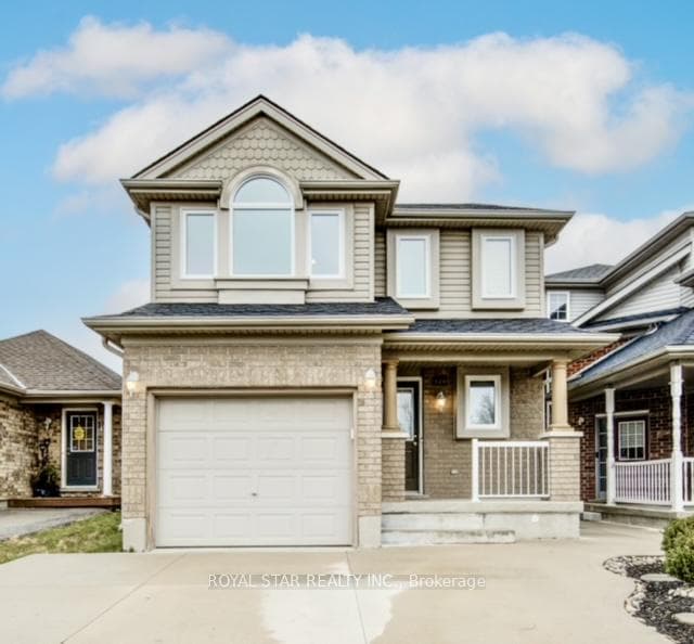 120 Hay Crescent photo 1