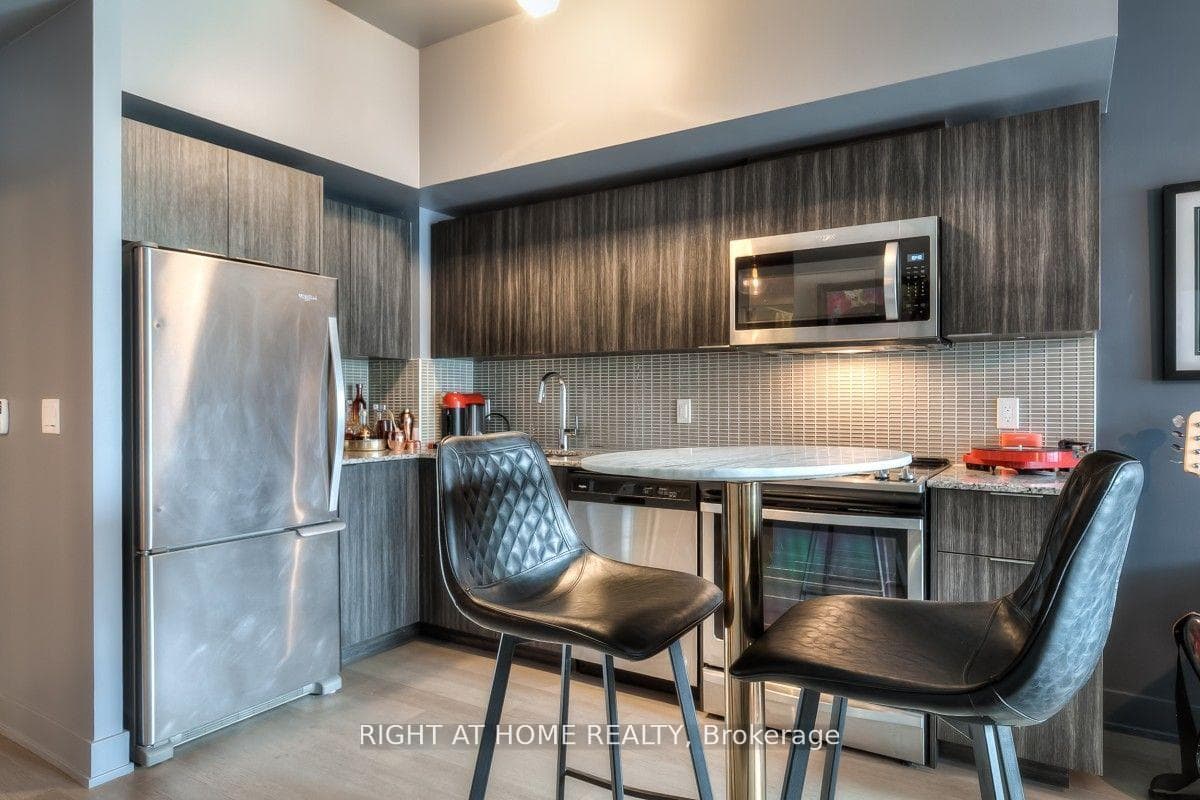 30 Shore Breeze Drive Unit 540 photo 8