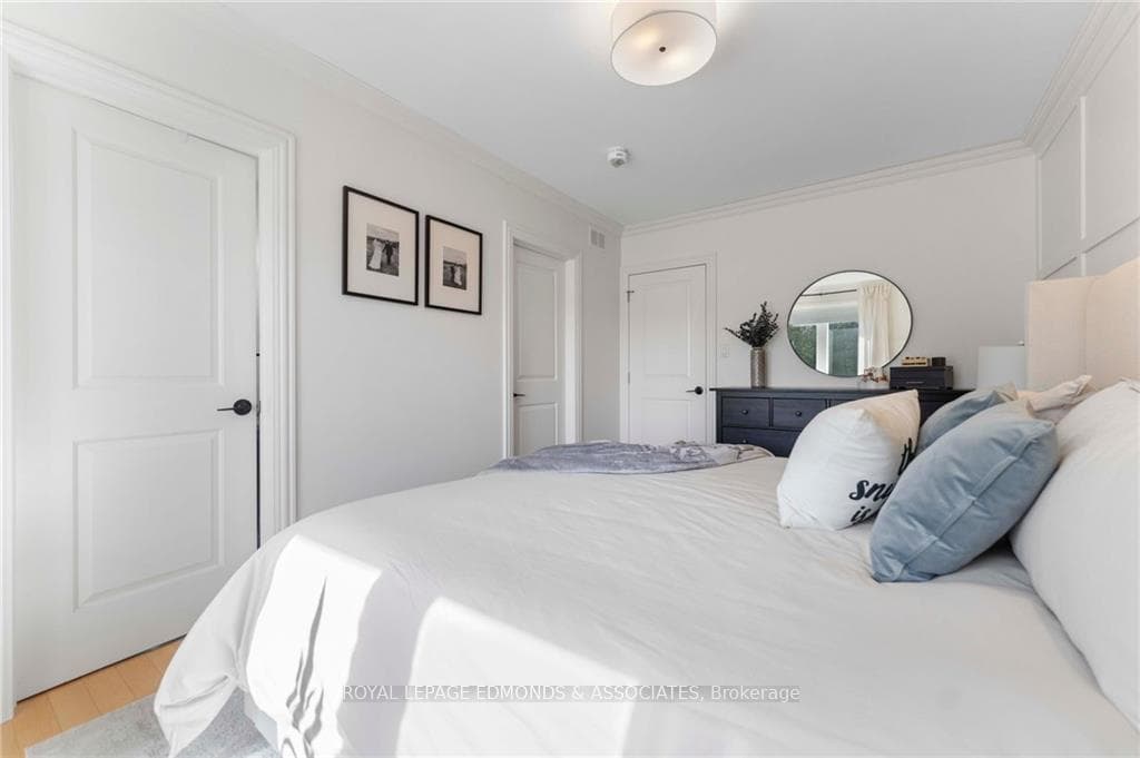 45 FOREST PARK Road photo 16