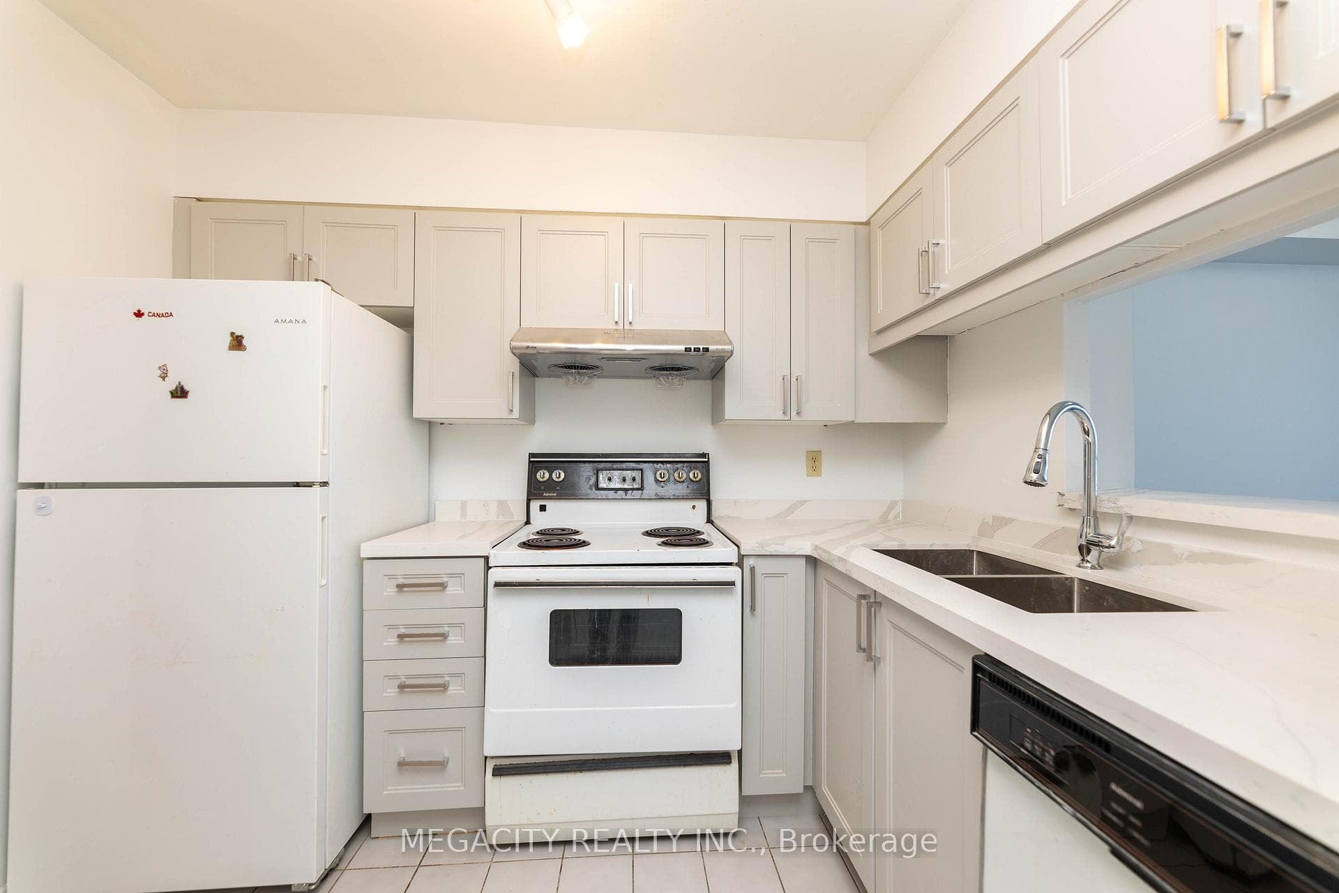 3231 Eglinton Avenue Unit 501 photo 13