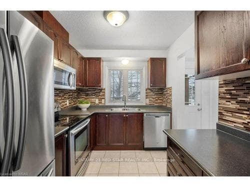 10 Foxglove Crescent Unit 12 photo 15