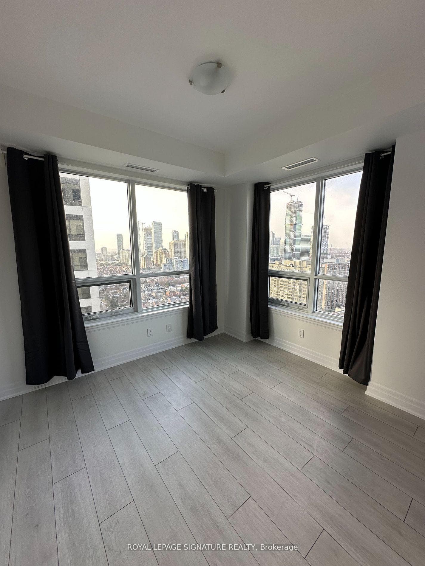 30 Elm Drive Unit 2810 photo 21