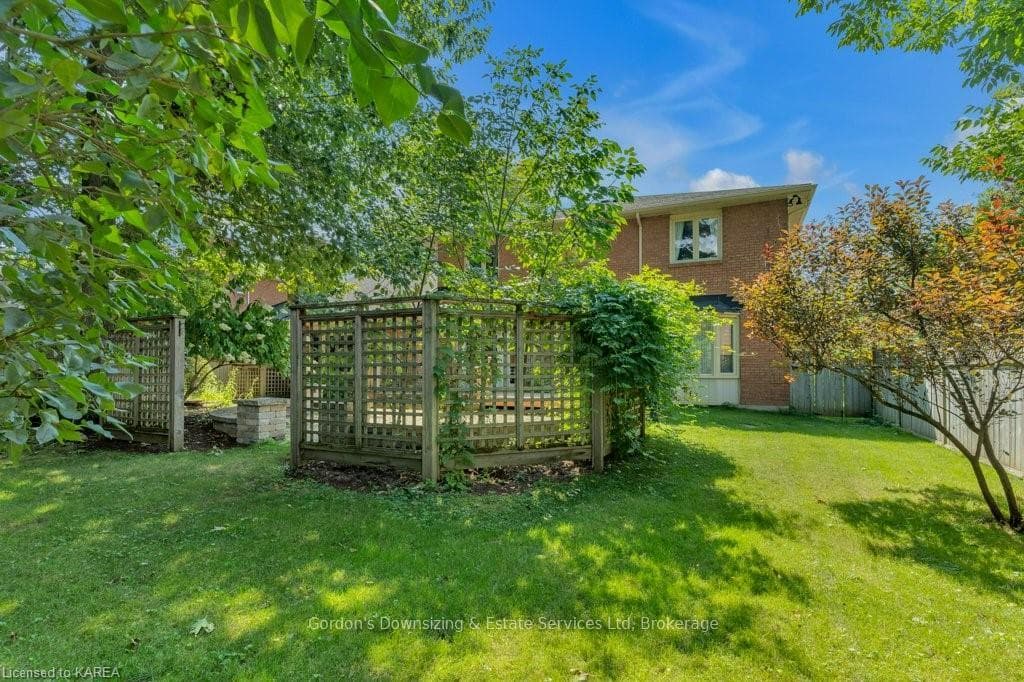 603 RANKIN Crescent photo 49