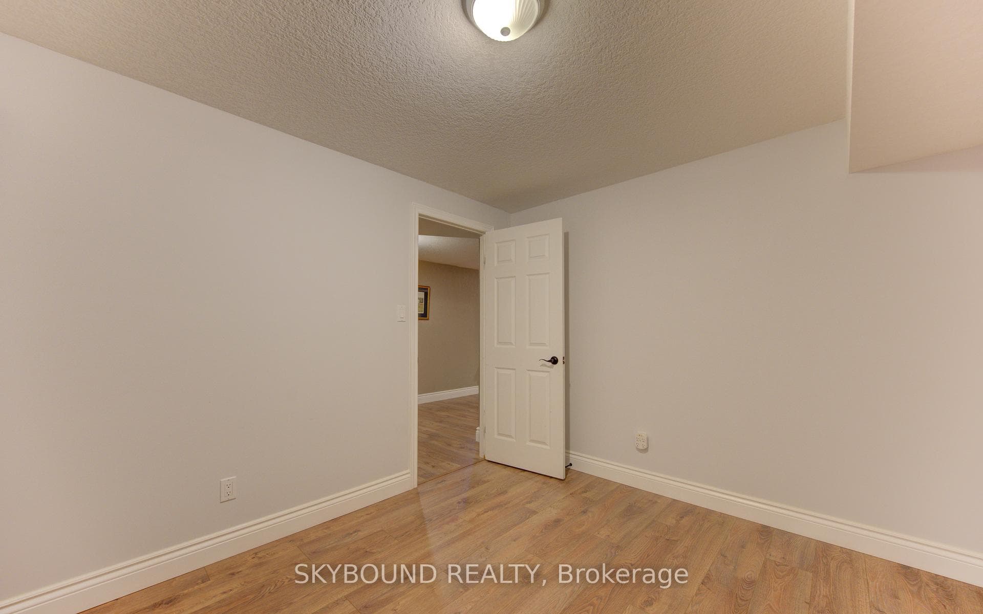 179 Bridgewater Crescent photo 27
