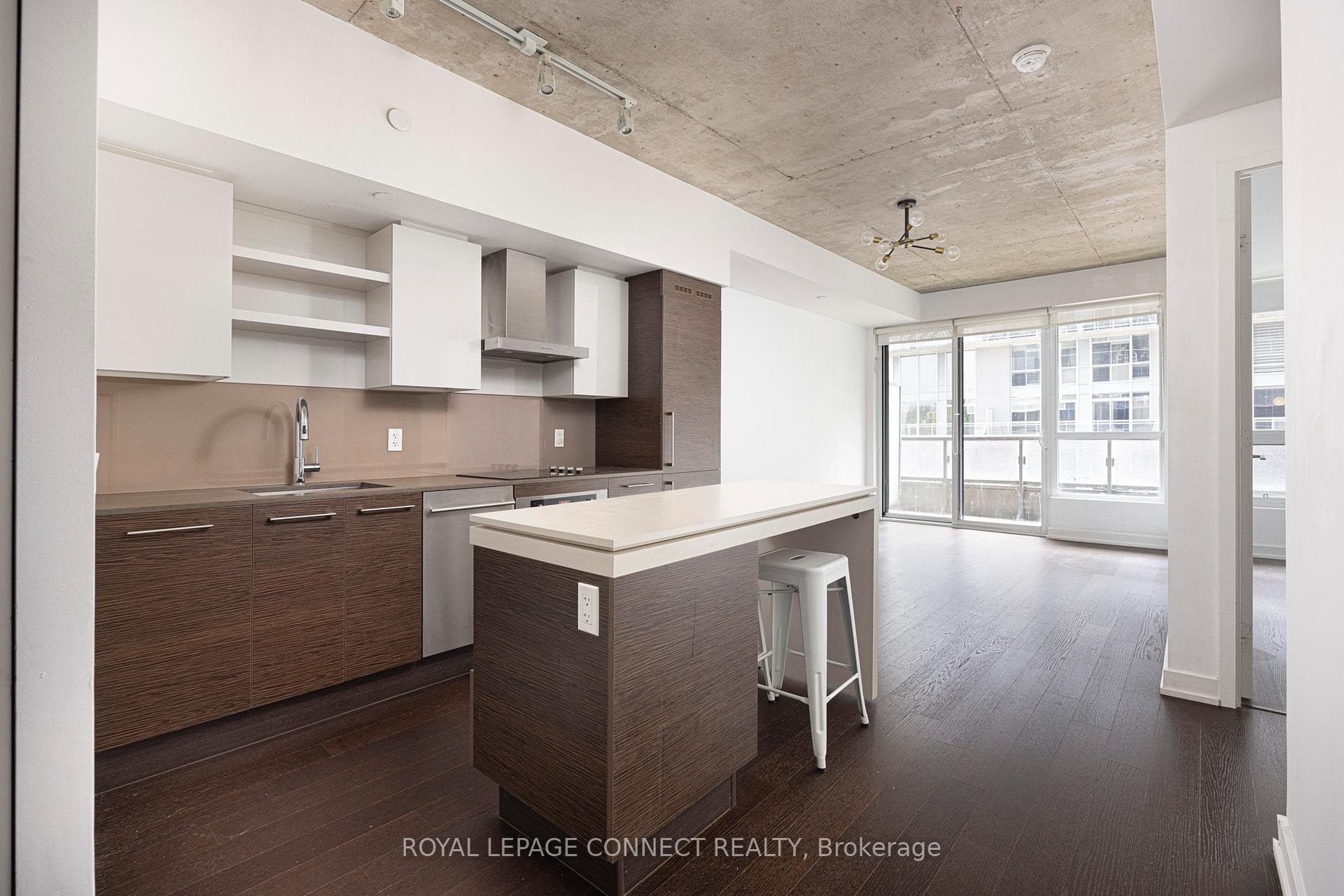 1030 King Street Unit 323 photo 1