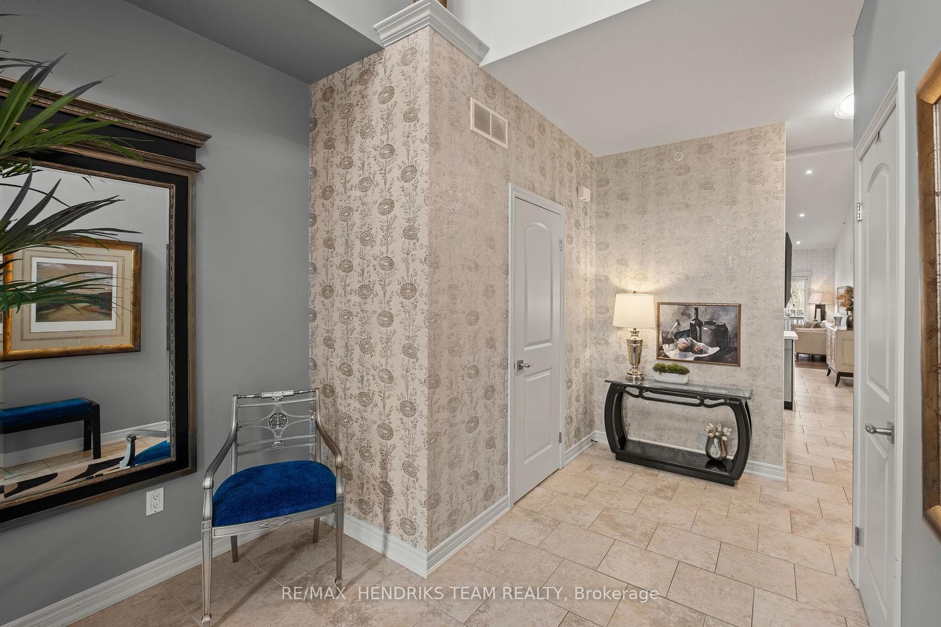 54 Videl Crescent photo 4