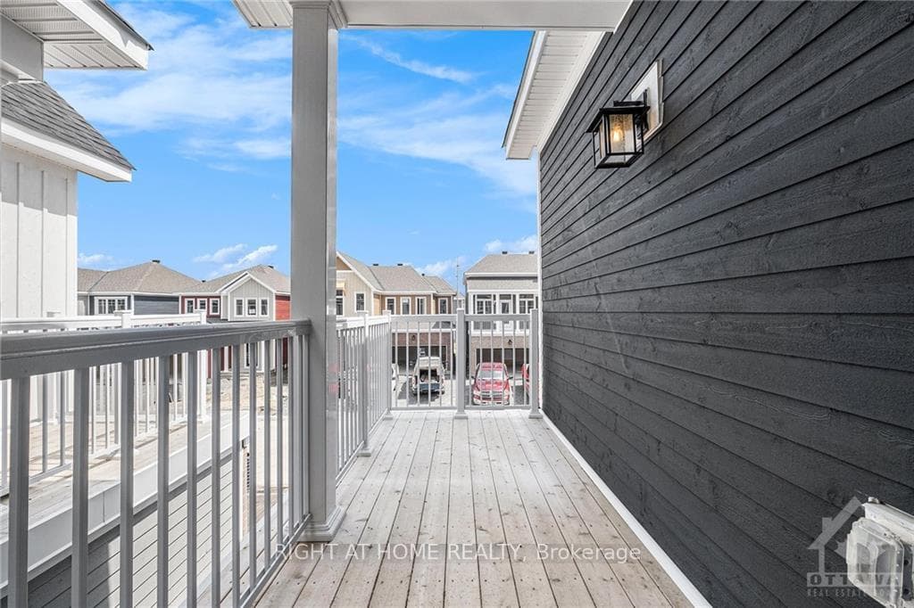 79 HACKAMORE Crescent photo 15