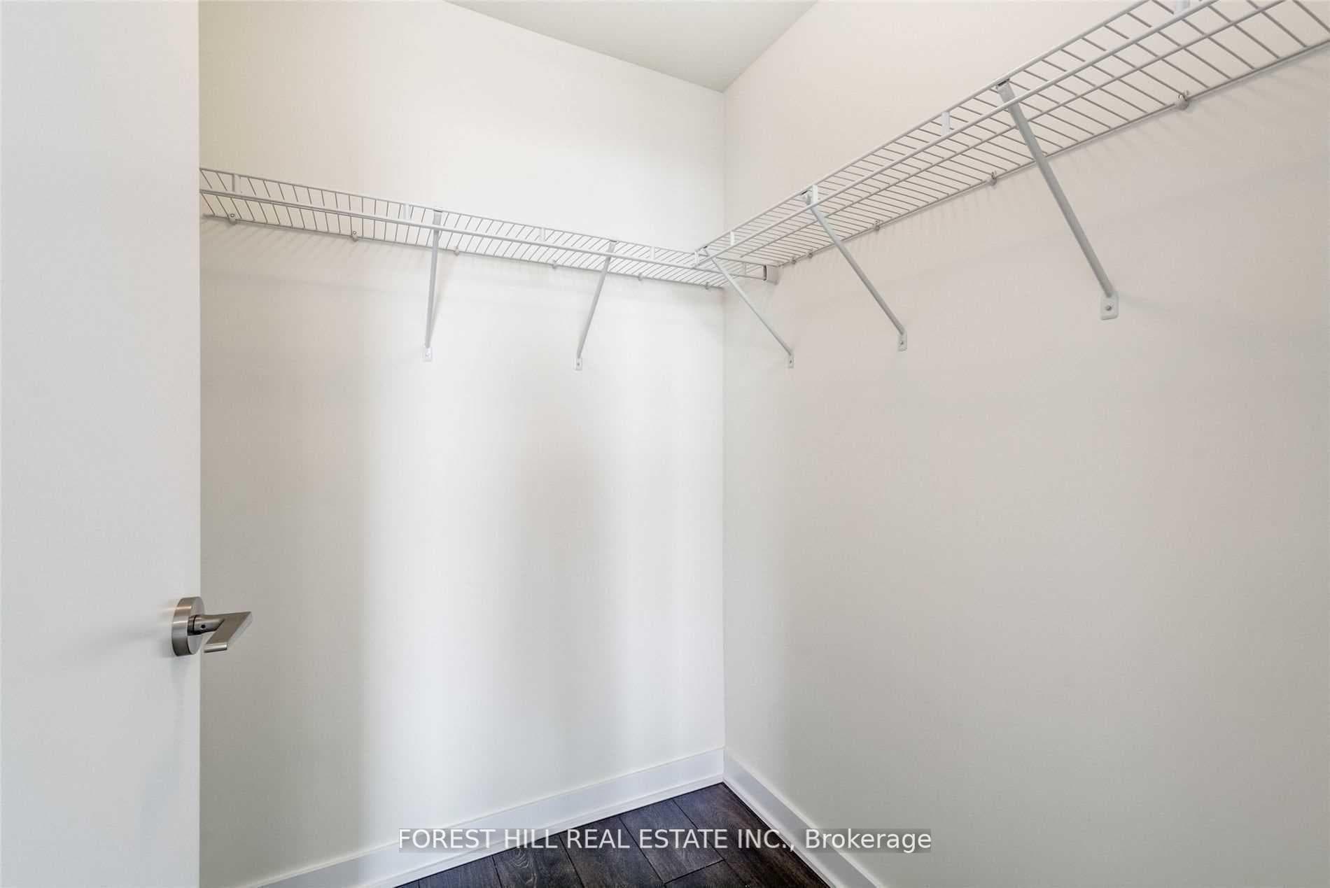 2221 Yonge Street Unit 5501 photo 21