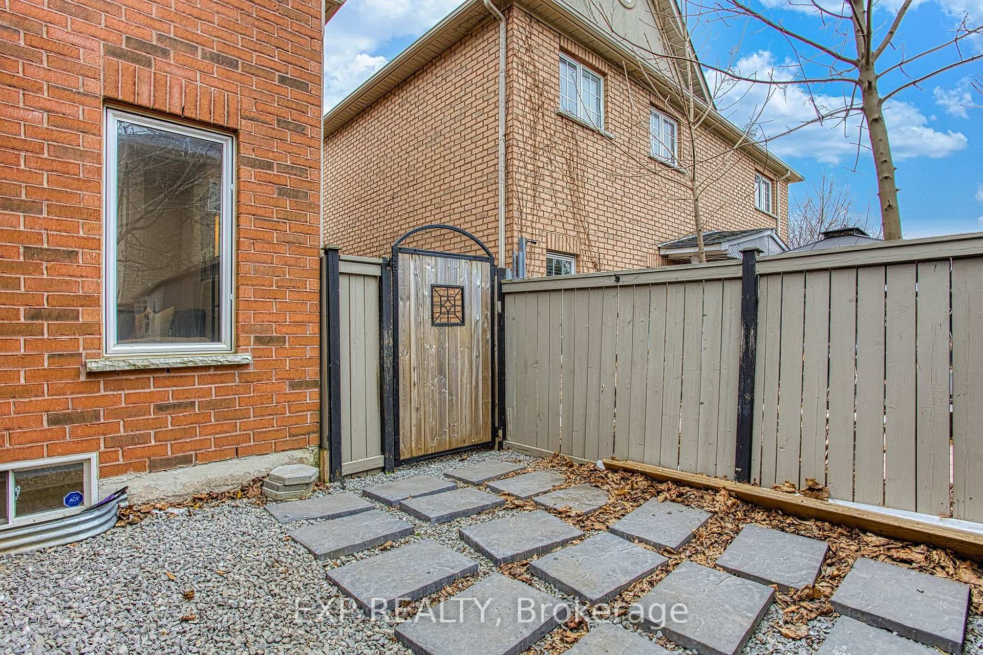 7 Panorama Way photo 45