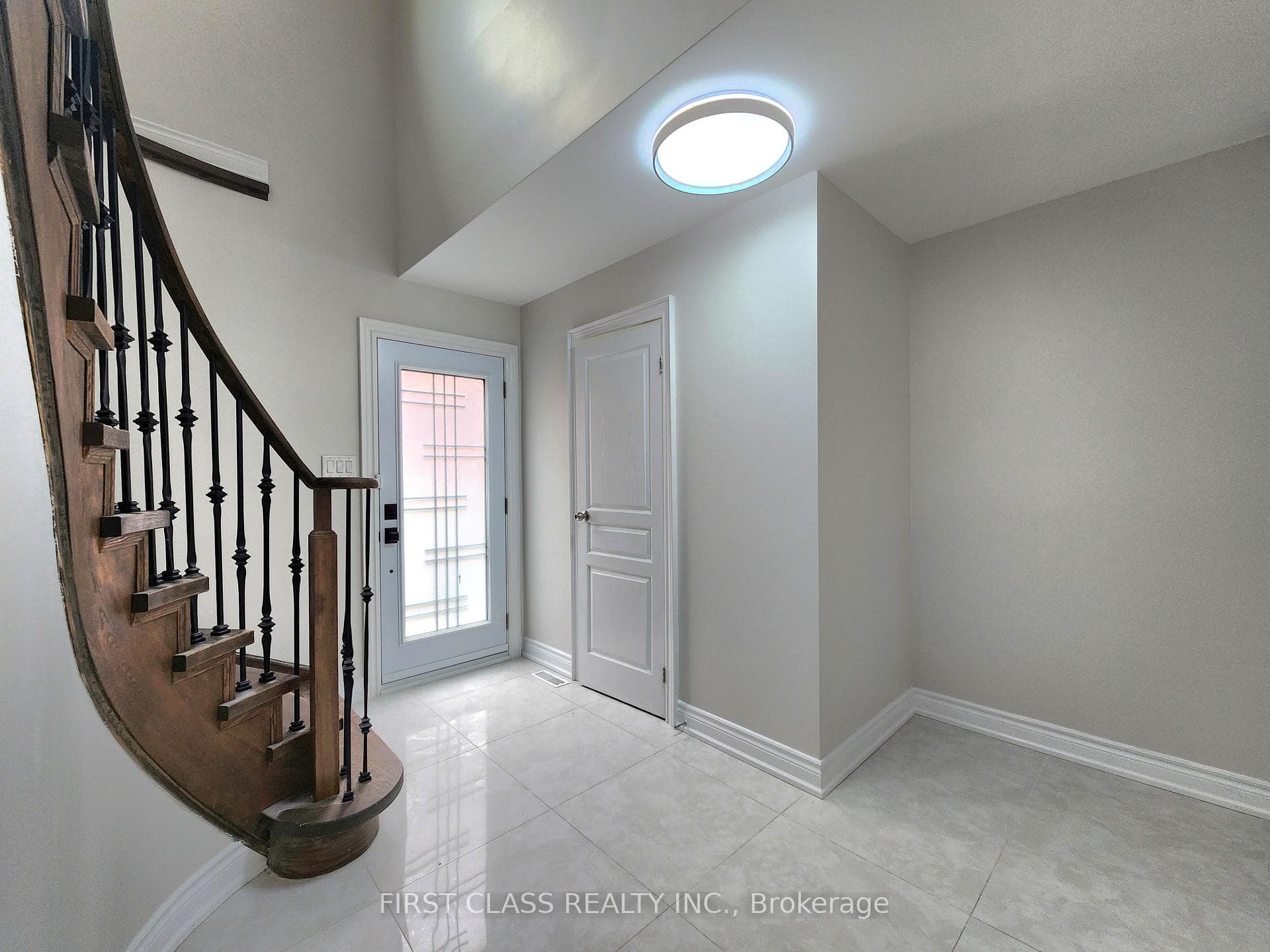 15 Strathmore Drive photo 3