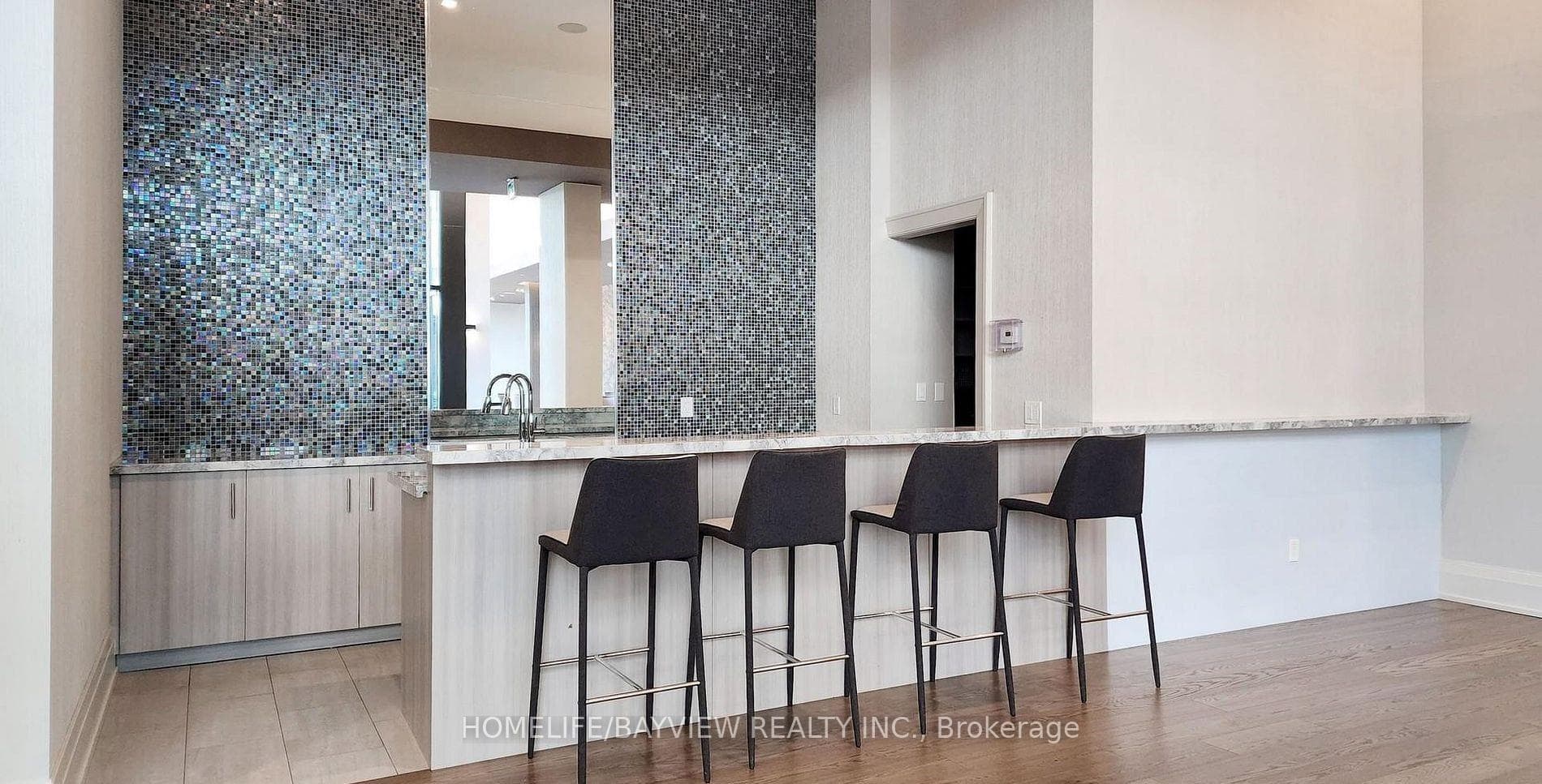 460 Adelaide Street Unit 1039 photo 15