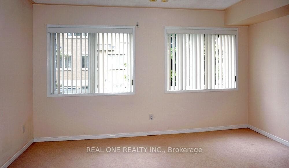 29 Rosebank Drive Unit 105 photo 12