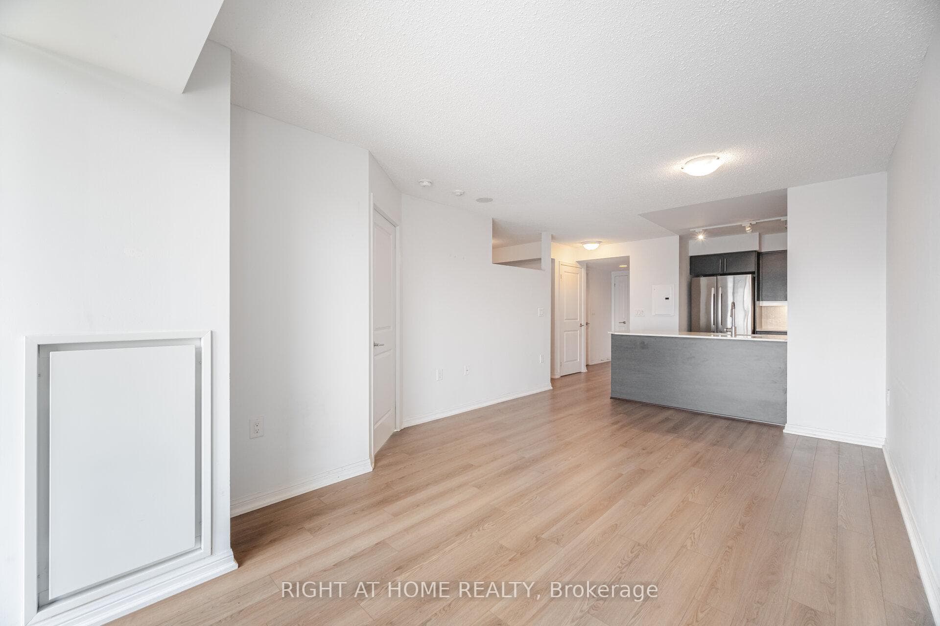 125 Western Battery Road Unit 1112 photo 20
