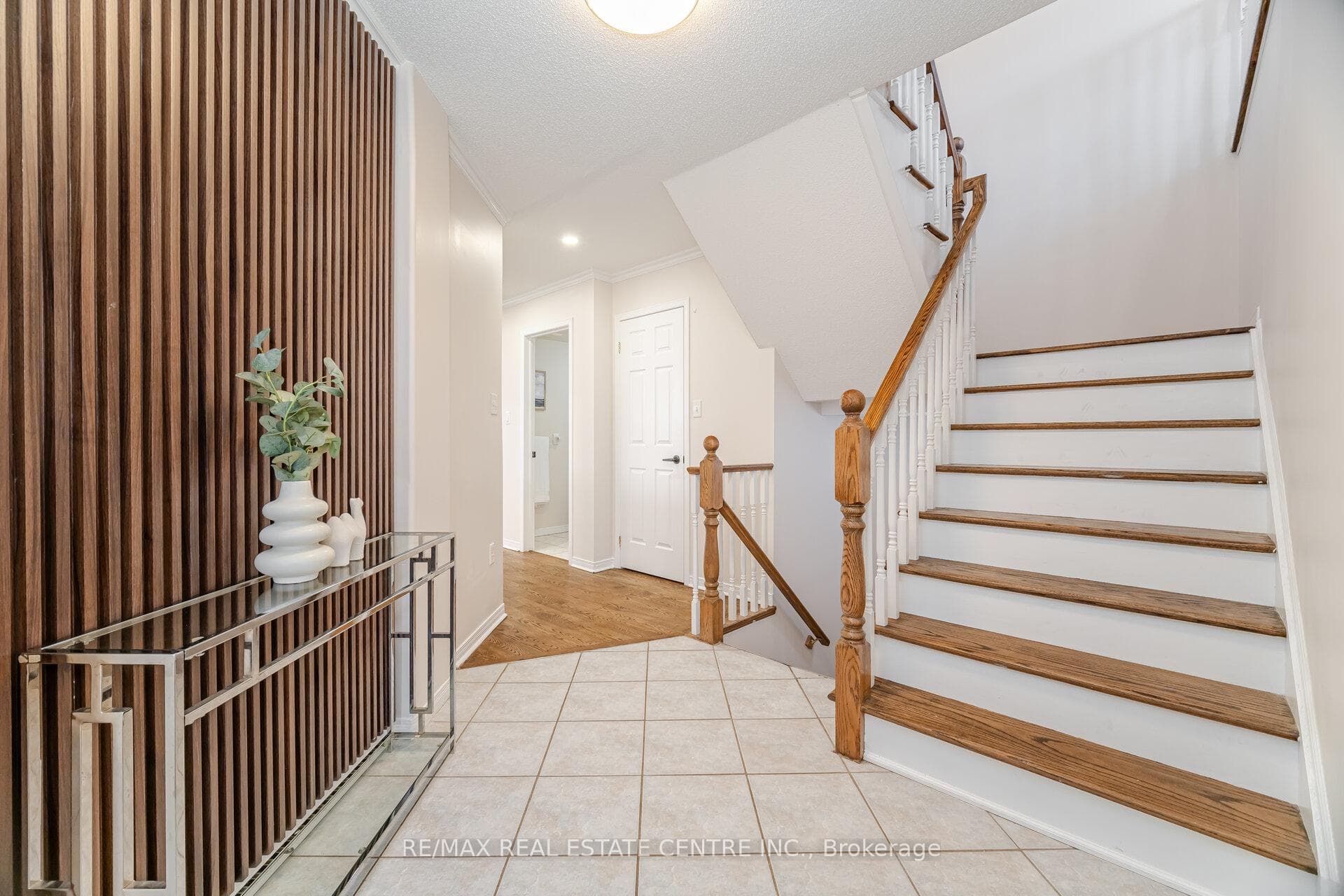 2021 Redstone Crescent photo 5