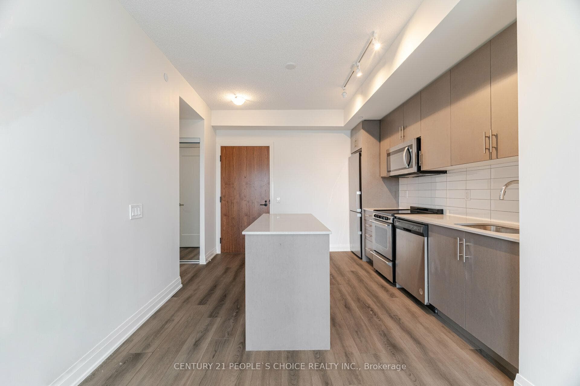 509 Dundas Street Unit 711 photo 12