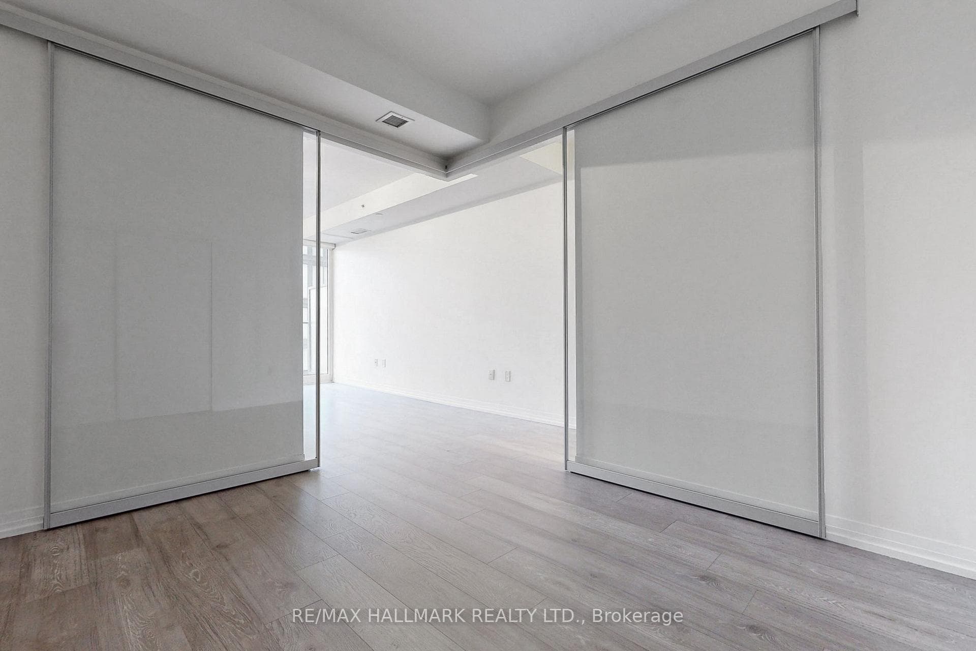 251 Jarvis Street Unit 934 photo 24