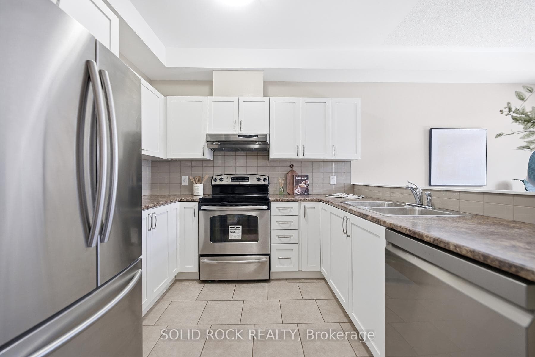 104 Laramie Crescent photo 15