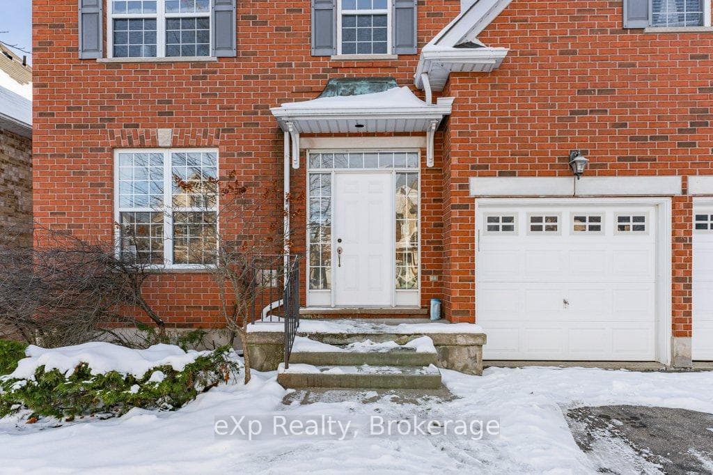 53 Truesdale Crescent photo 4