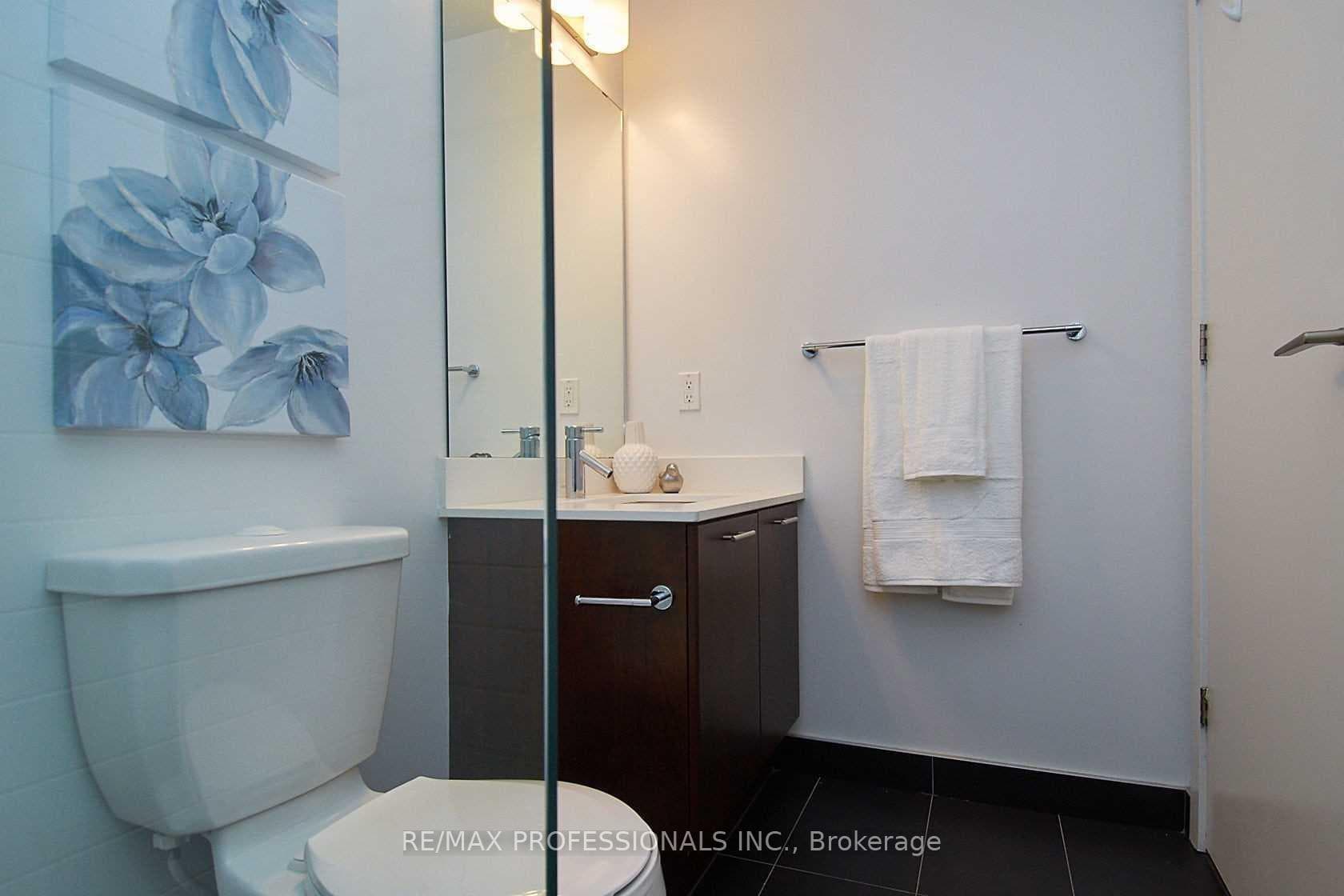 2200 Lake Shore Boulevard Unit 2107 photo 13