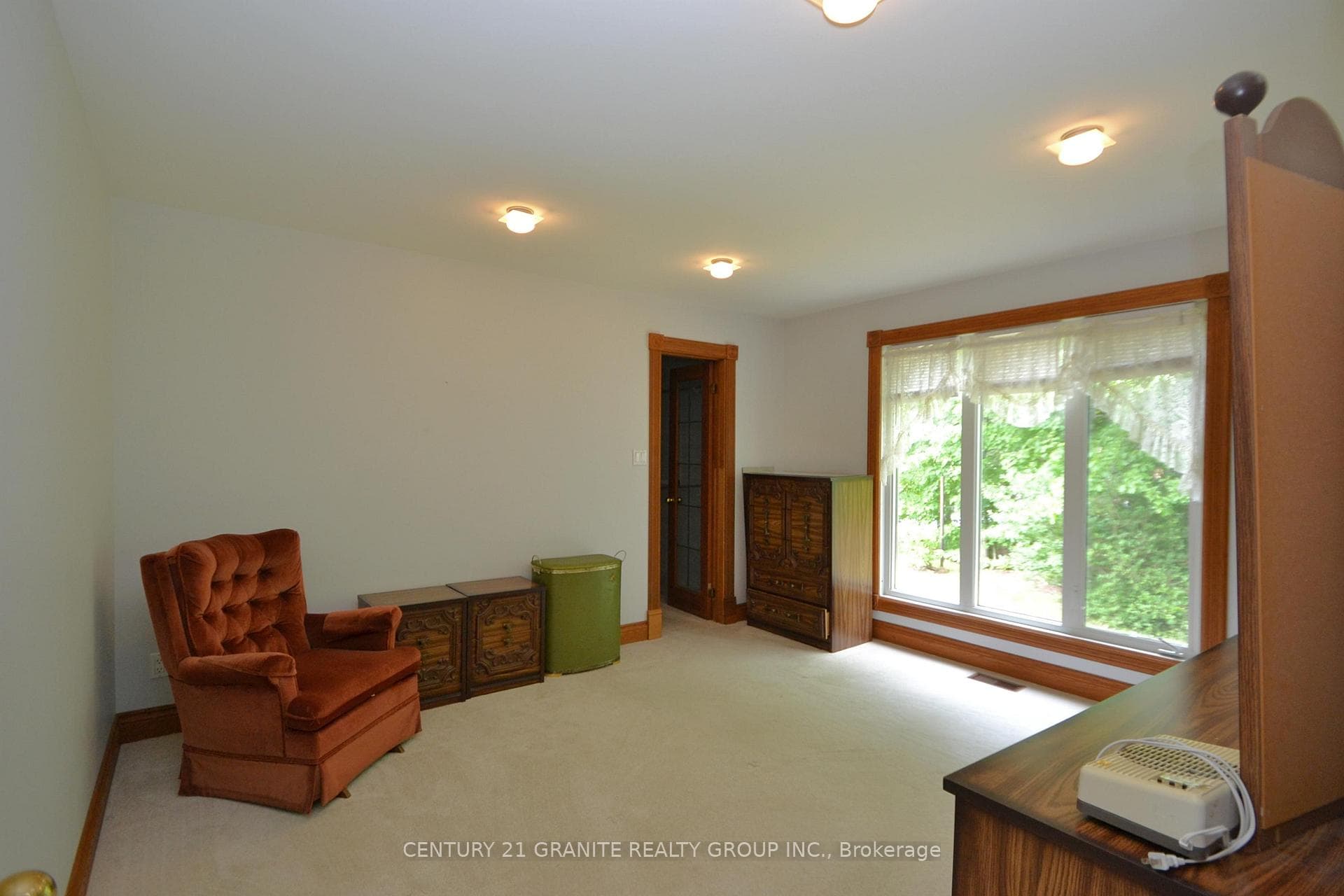 257 Hastings Street photo 24