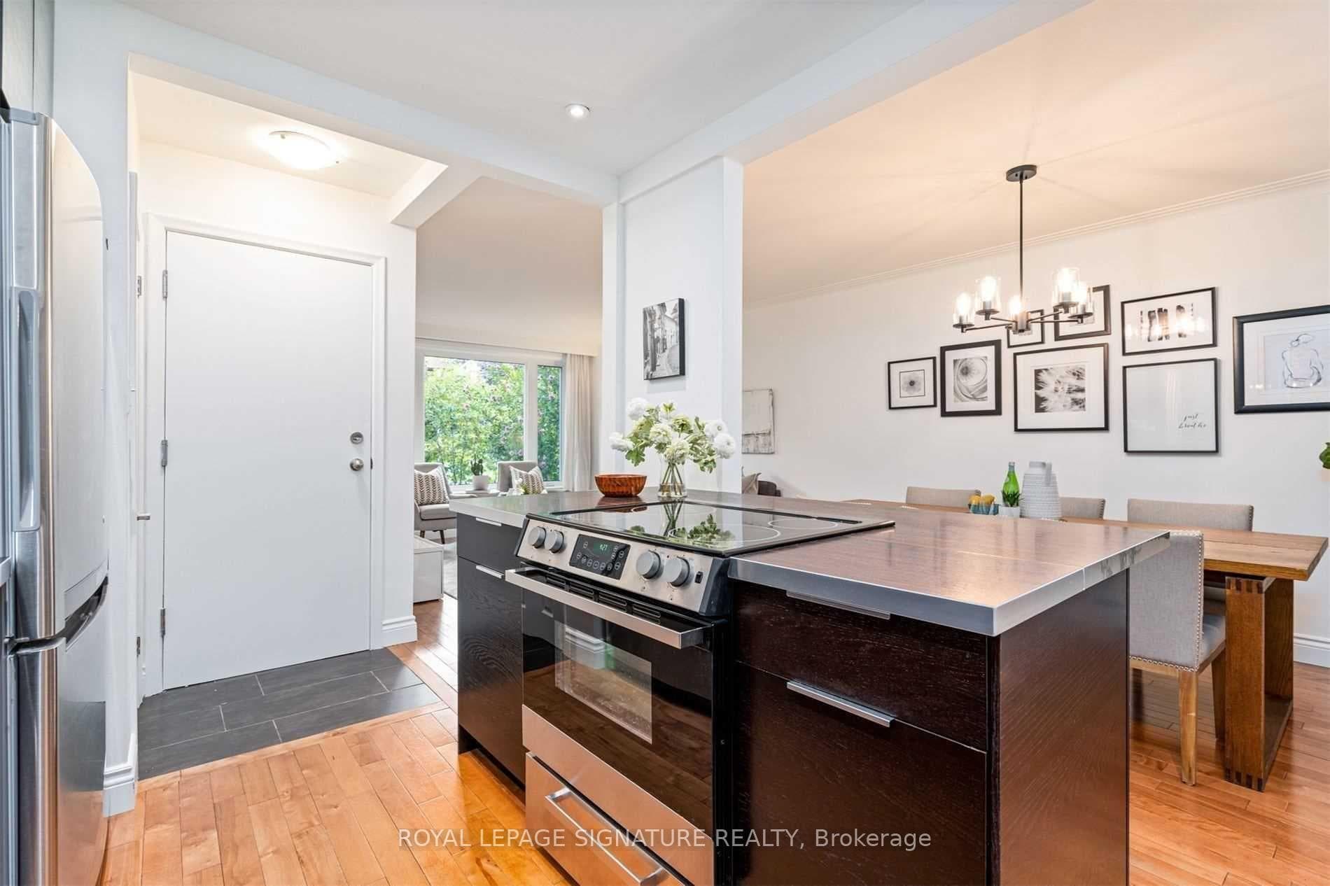 349 Woodbine Avenue Unit Main photo 9