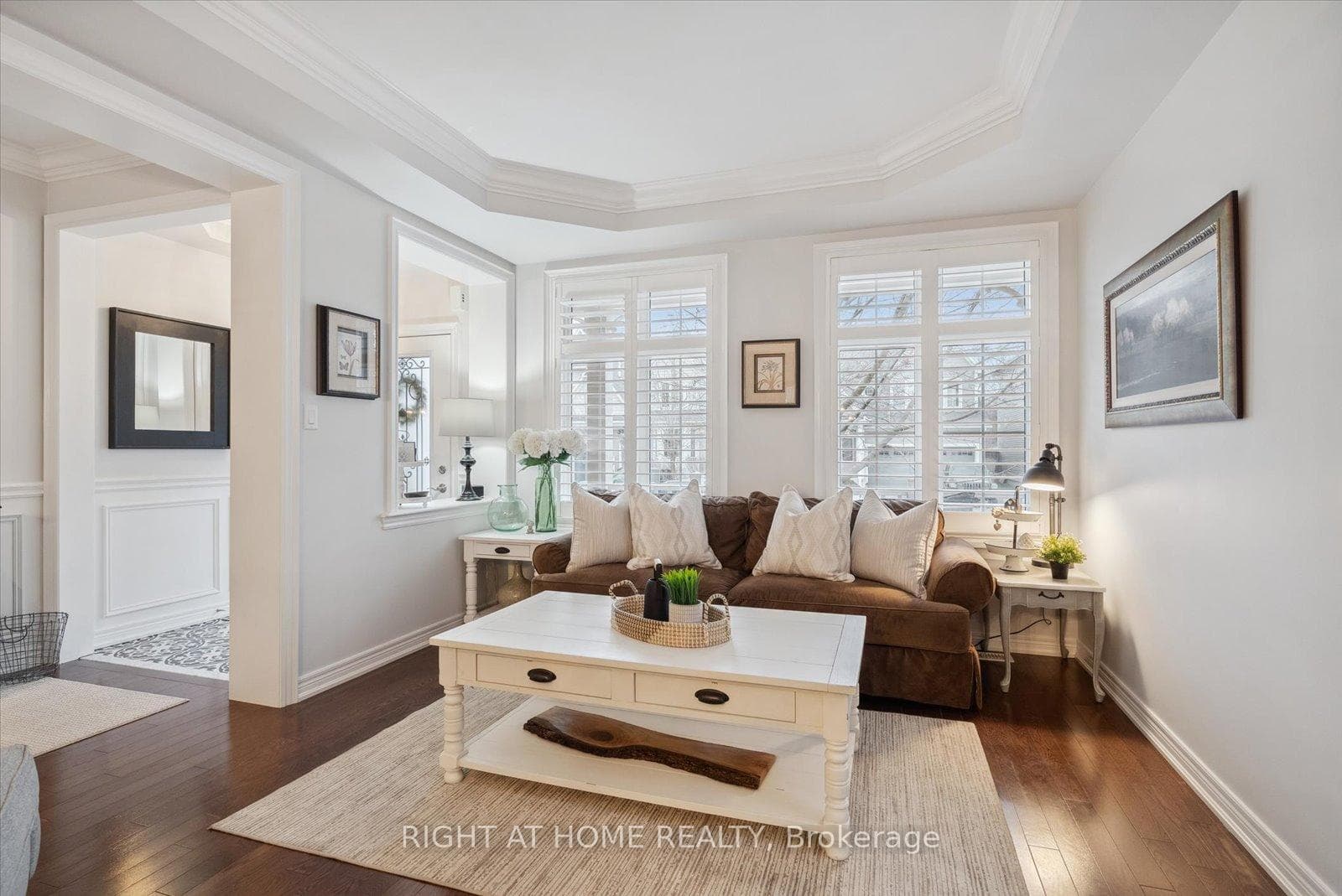 242 Montgomery Avenue photo 4