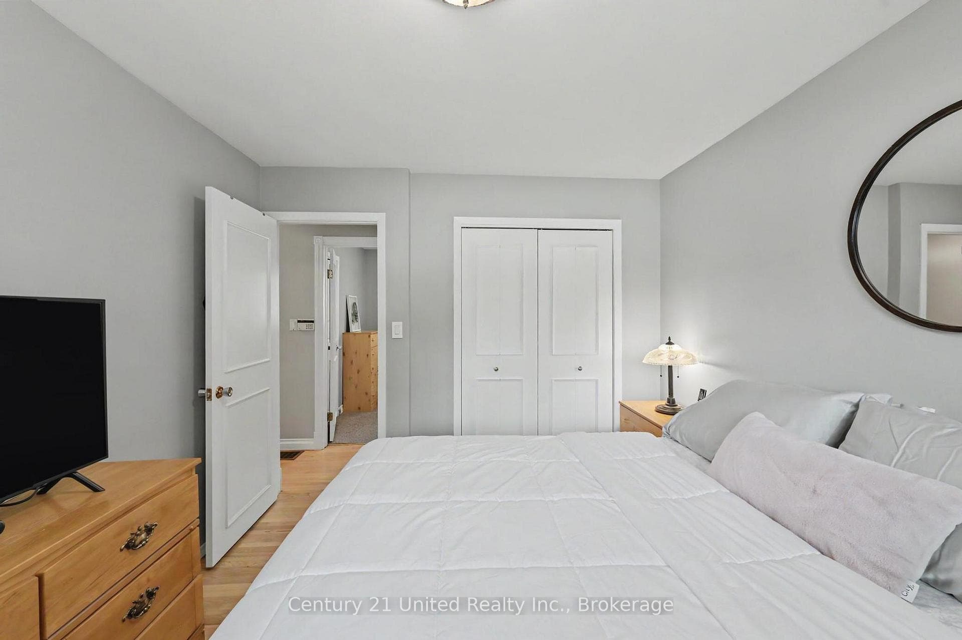 815 Stewart Drive photo 12