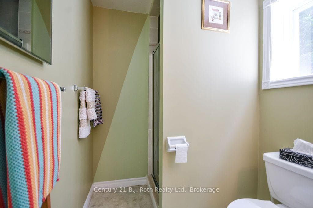 59 Anderson Crescent photo 24