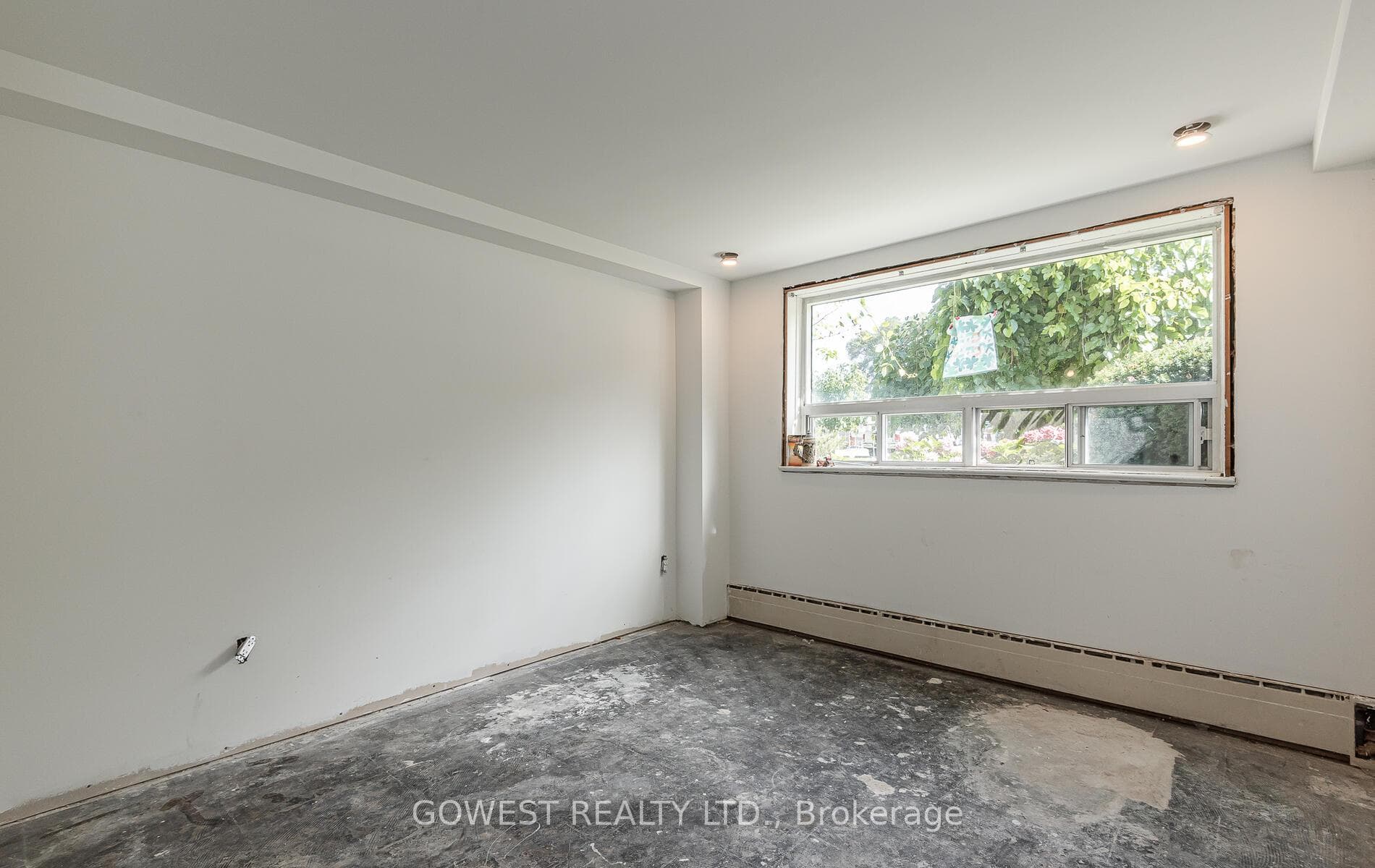 126 Barker Avenue photo 32