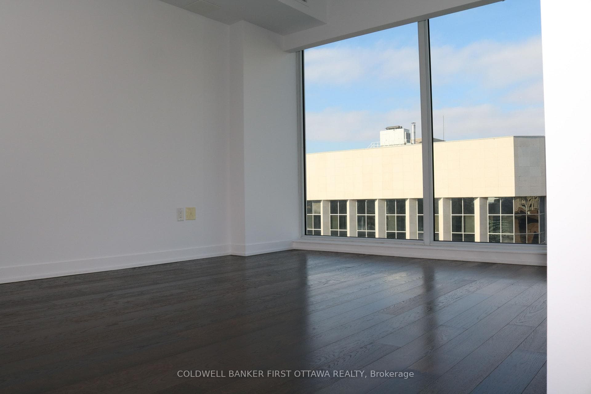 199 SLATER Street Unit 2013 photo 10