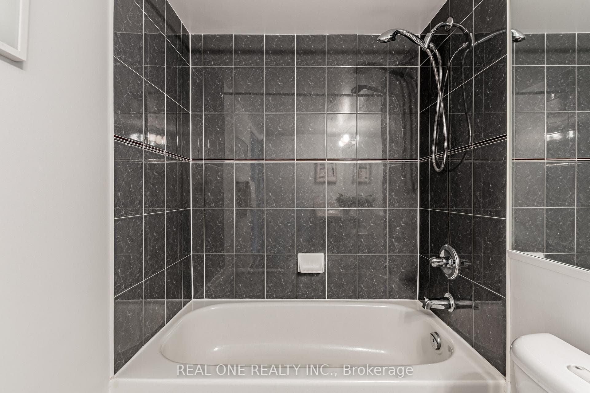 238 Doris Avenue Unit 1503 photo 17