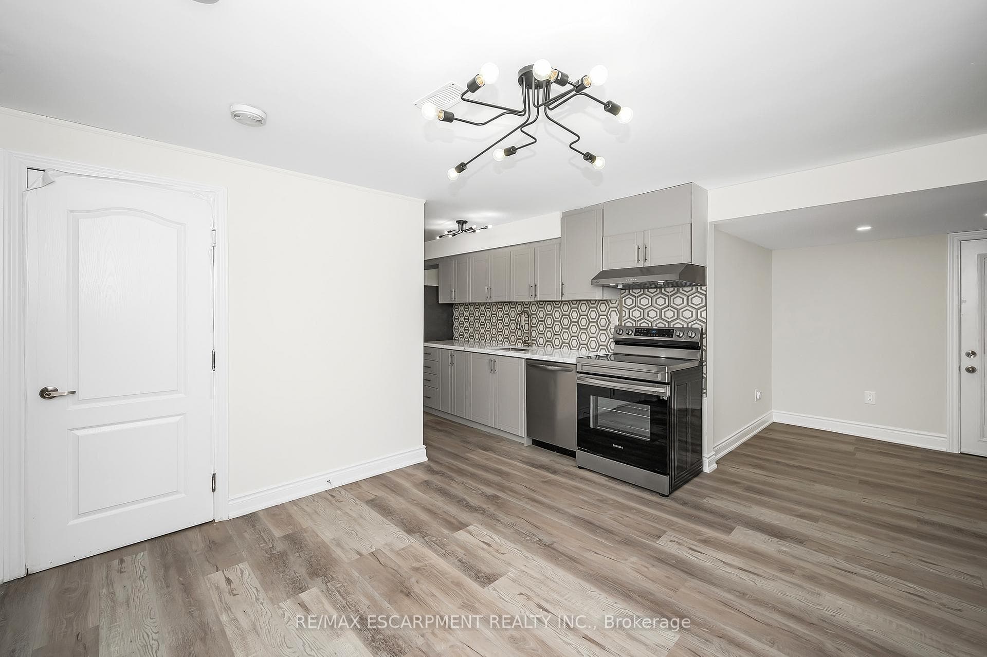 2728 Guilford Crescent photo 43