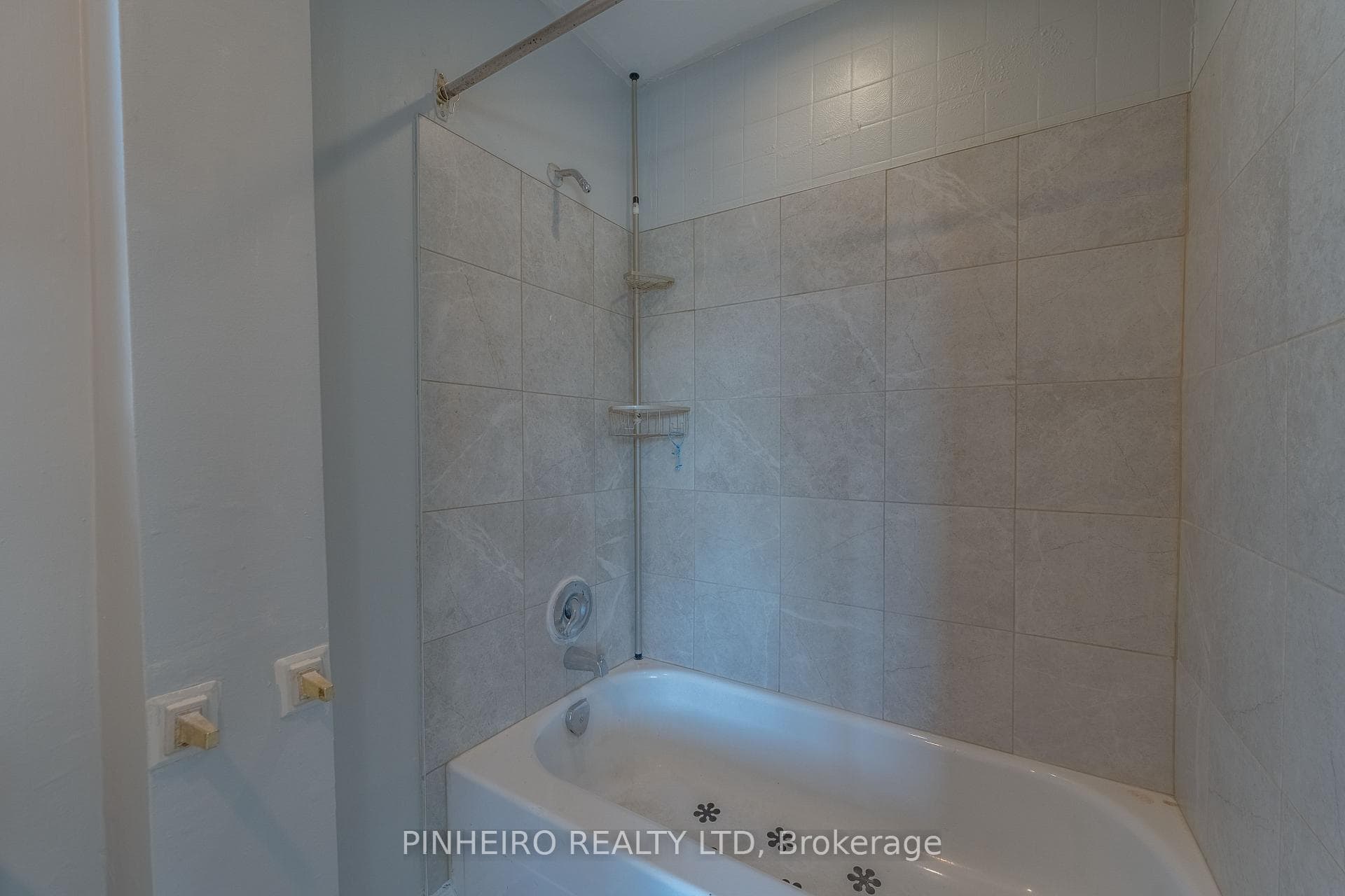 786 Nelson Street photo 14