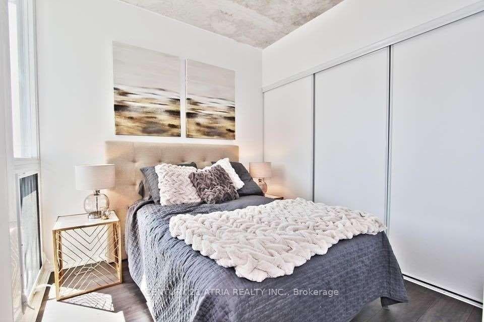 88 blue jays Way Unit 2308 photo 5