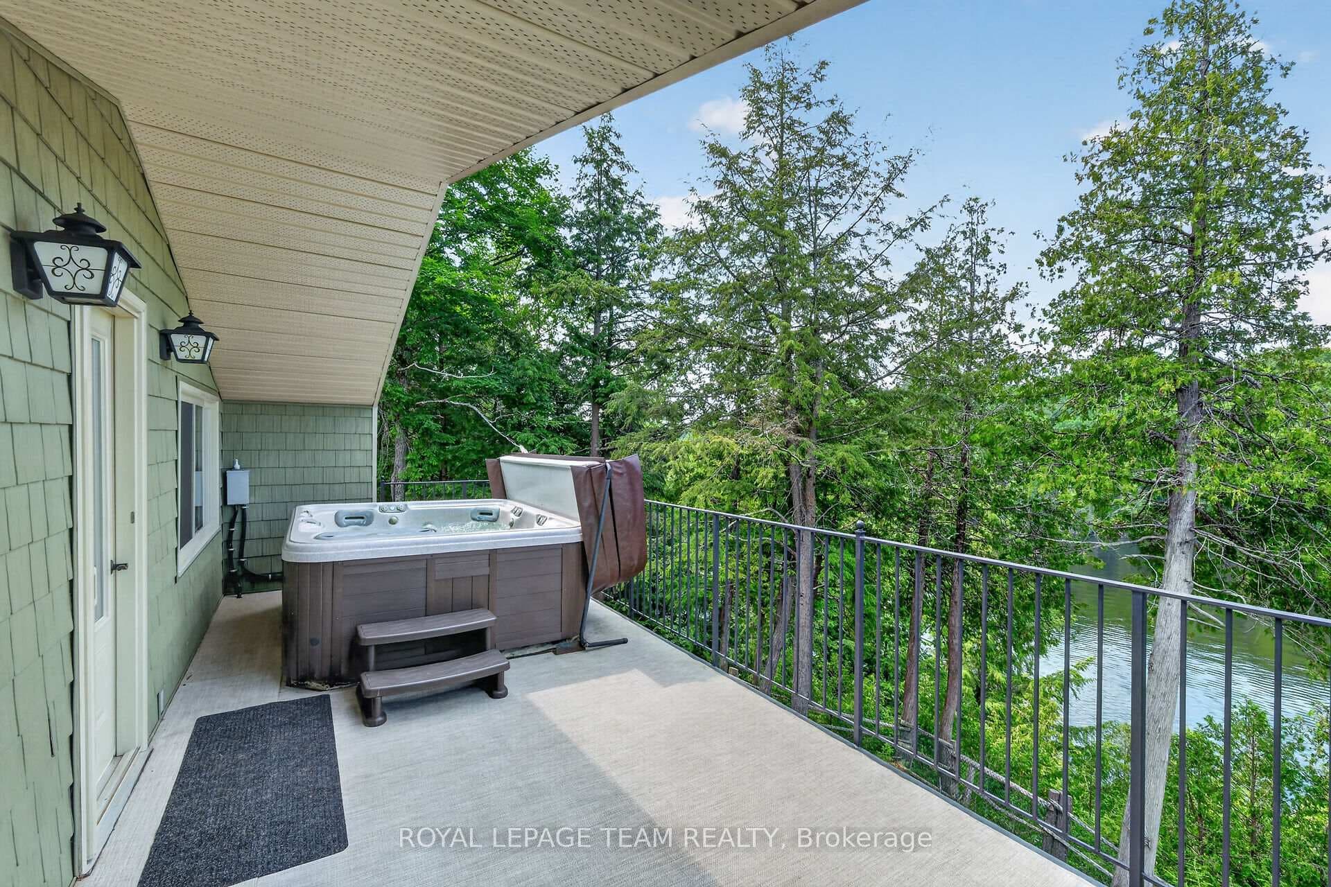102 A Mcvicar Lane photo 25