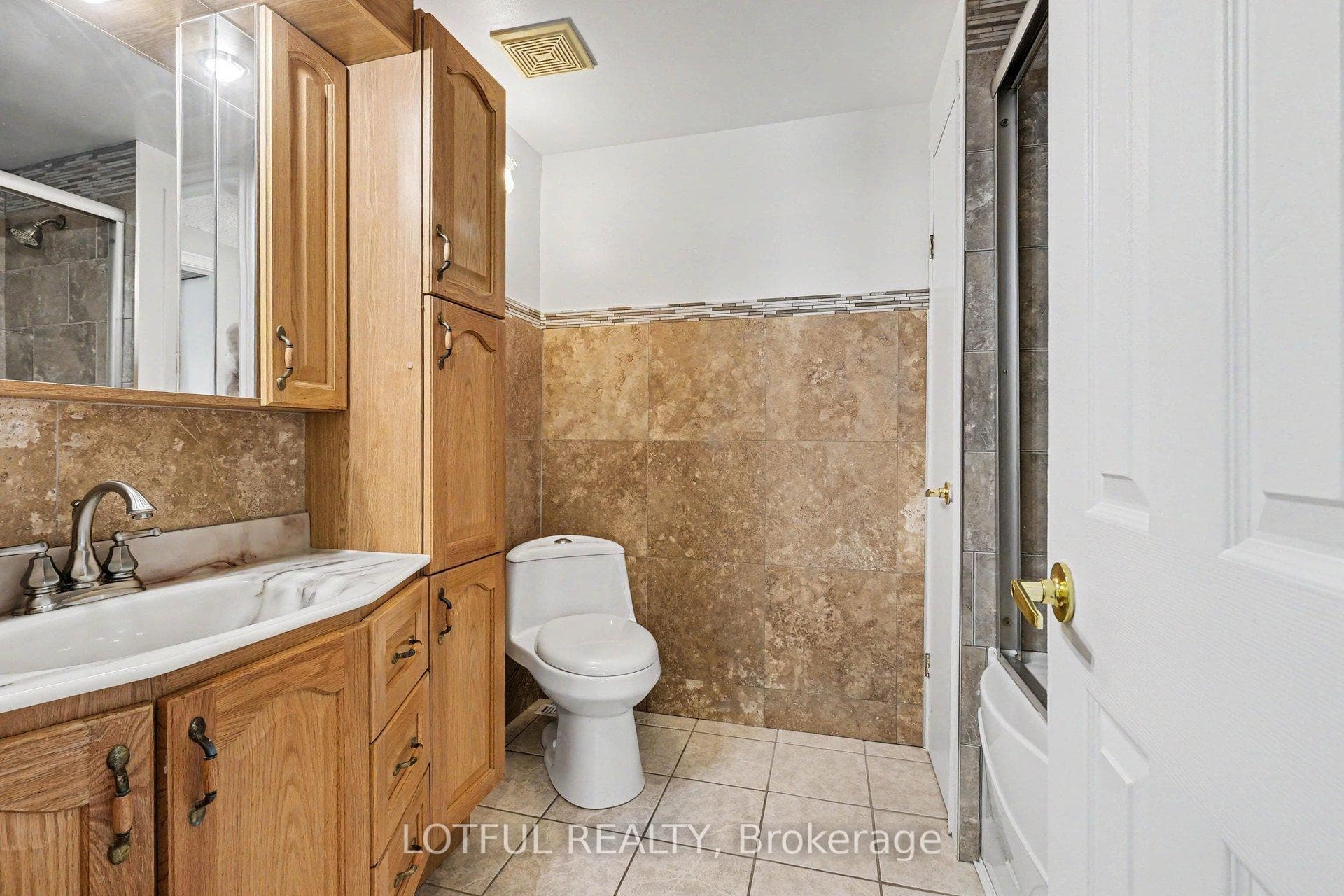 52 Fair Oaks Crescent photo 20