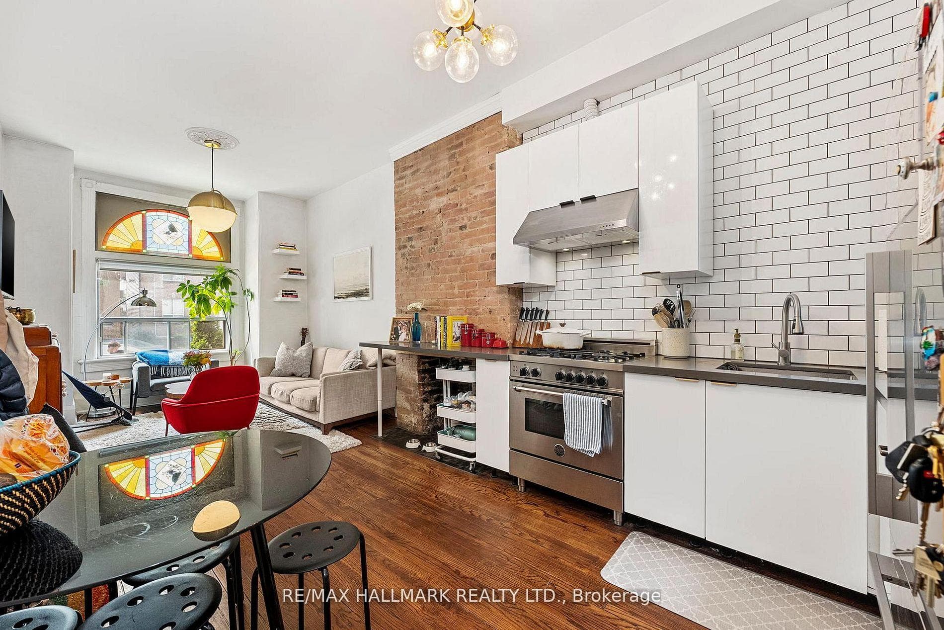 261 Ossington Avenue Unit 2 photo 4