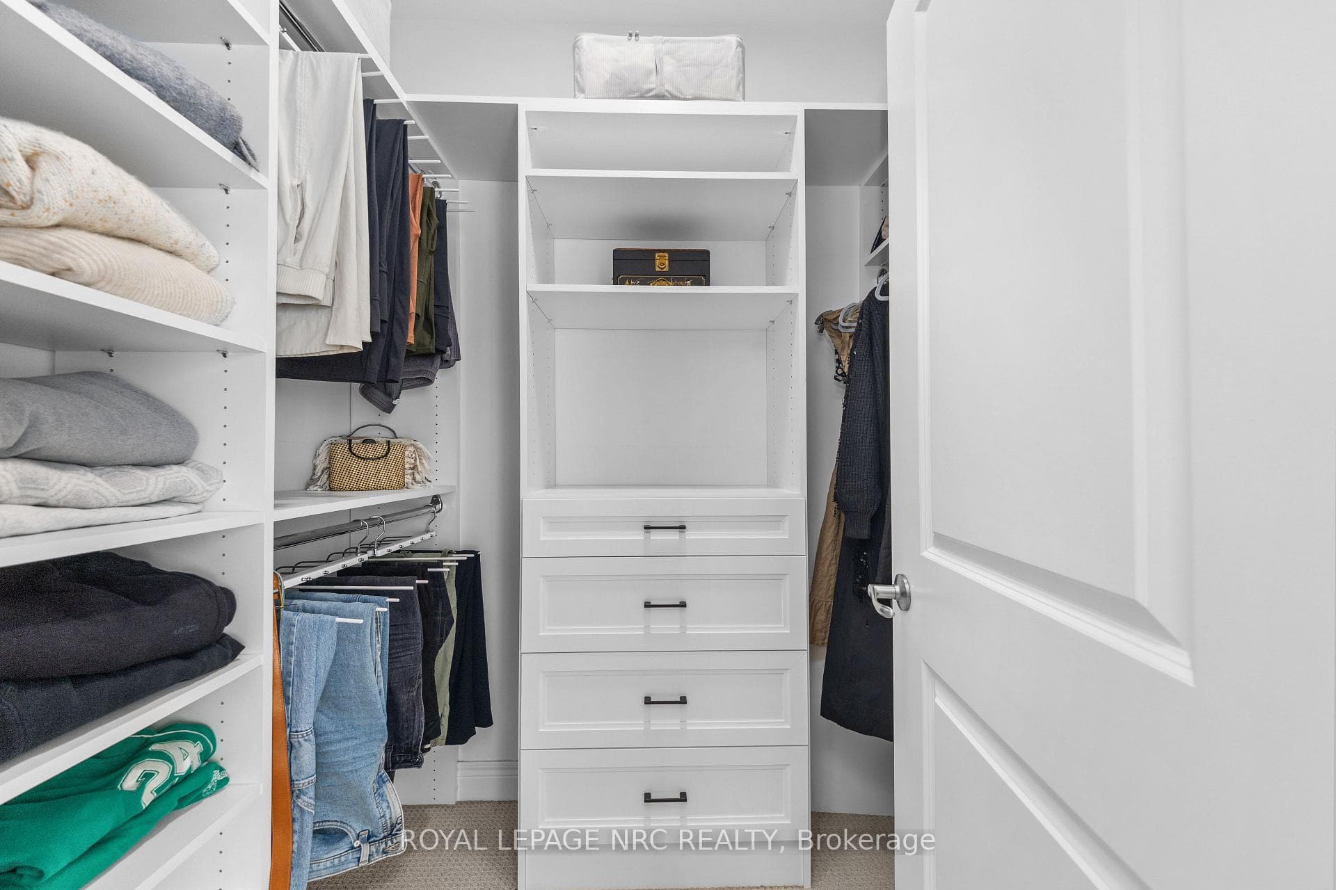 Walk-in 'her' closet